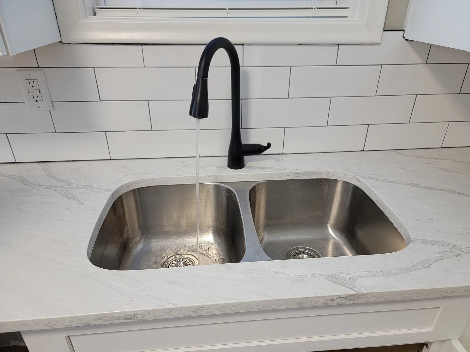 2 bed, 800 sqft, $1,200 — Photo 1