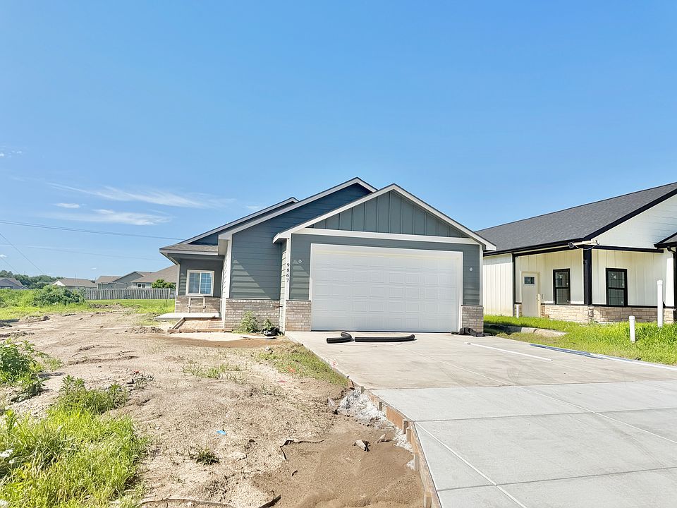 1st image of 9867 Weeping Willow Dr