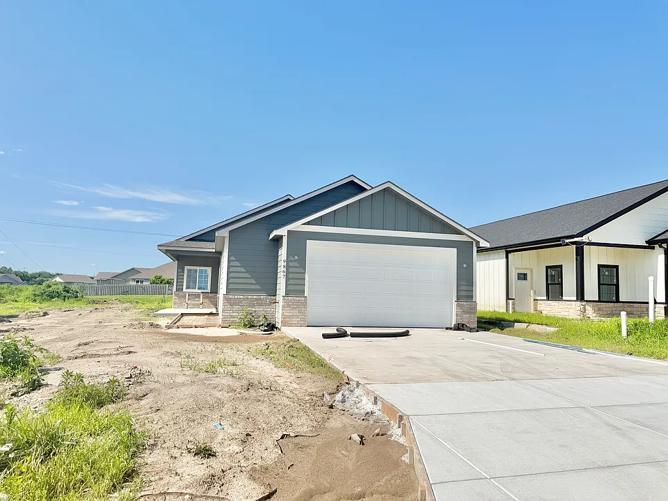 9867 Weeping Willow Dr