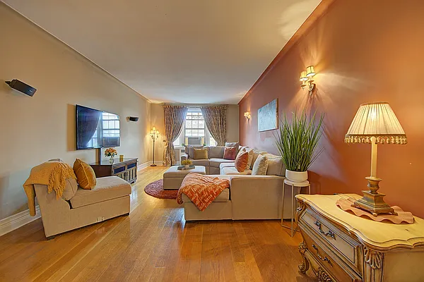 Sold by Landmarc Group | media 56