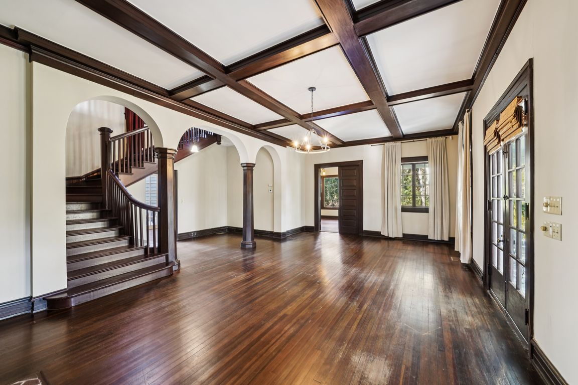 next background image