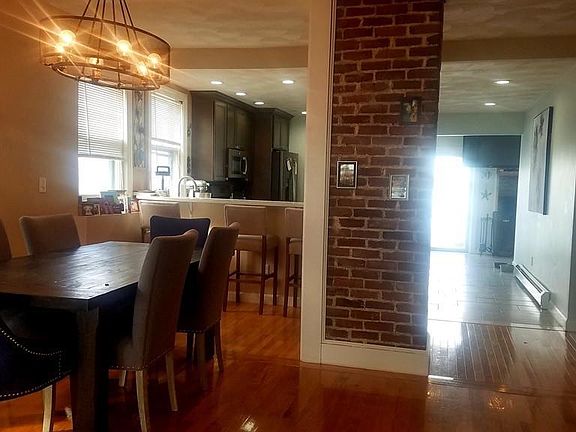 3rd image of 815 Shirley St #2