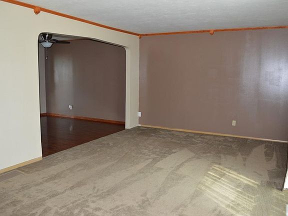 5th image of 1401 Marguerite Ave