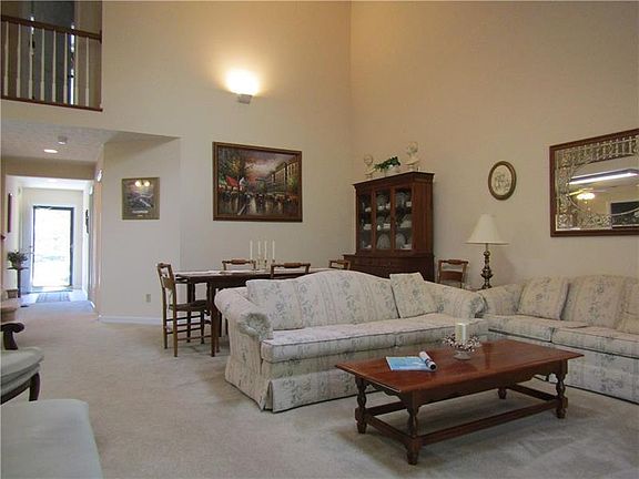 4th image of 3036 Ironwood Cir #106