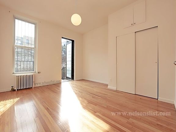 5th image of 298 1st St APT 2