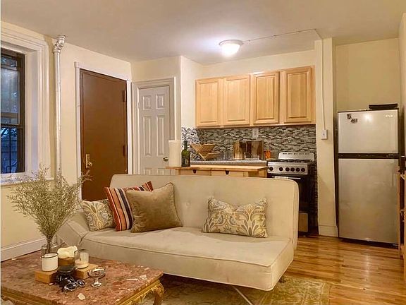 3rd image of 35 Brevoort Pl #1R