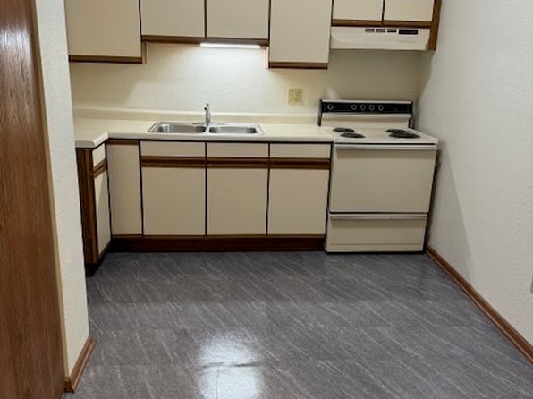 331 W Main St APT 203