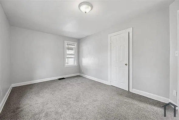 10135 Britain St — Photo 11