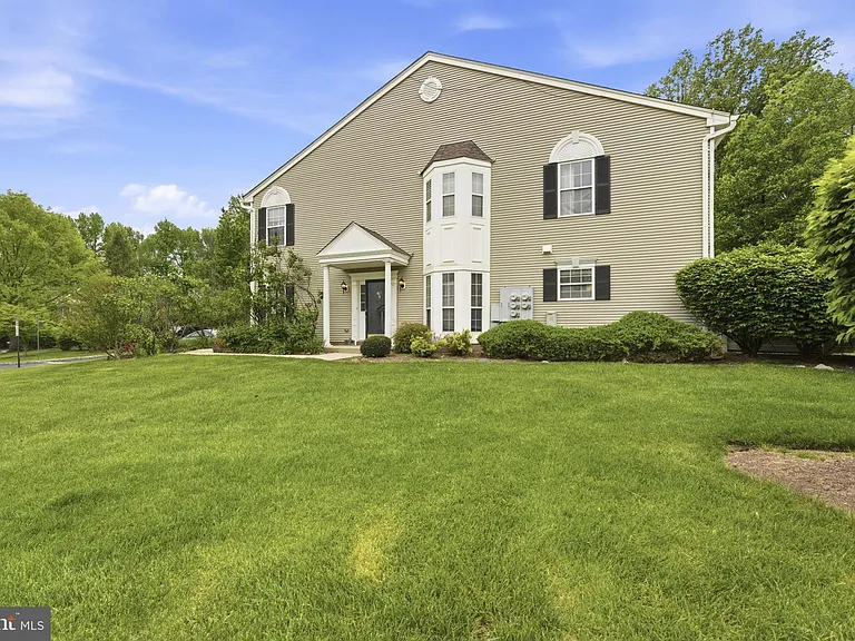 101 Wellington Park Dr — Photo 31
