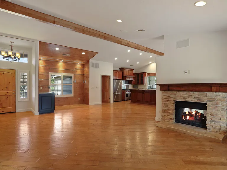 11006 Wild Oak Dr — Photo 4