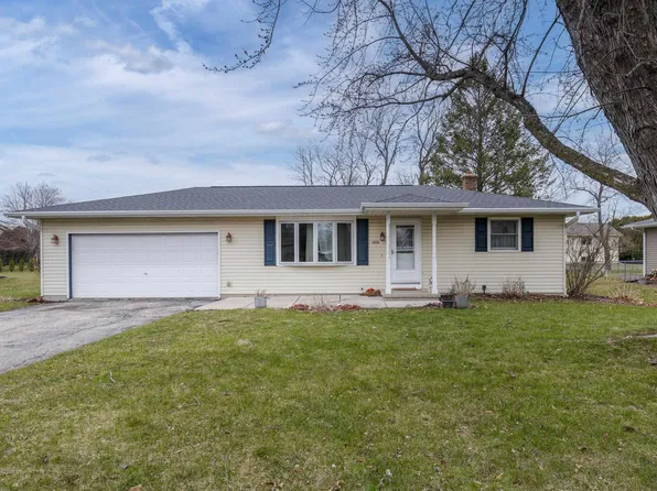 1000 Smedal Dr, Stoughton, WI 53589