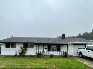507 N 13th St, Reedsport, OR 97467