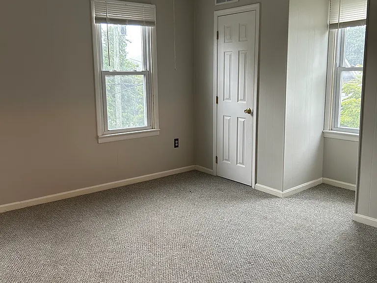 1607 Main St #A — Photo 10