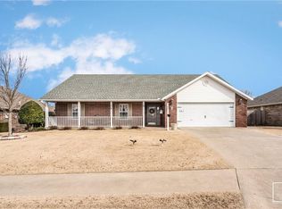197 Shane Dr, Centerton, AR 72719