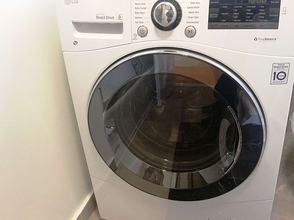 2nd image of 315 W 115th St APT B2
