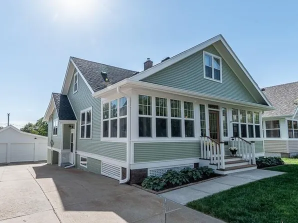 4657 Woolworth Ave, Omaha, NE 68106