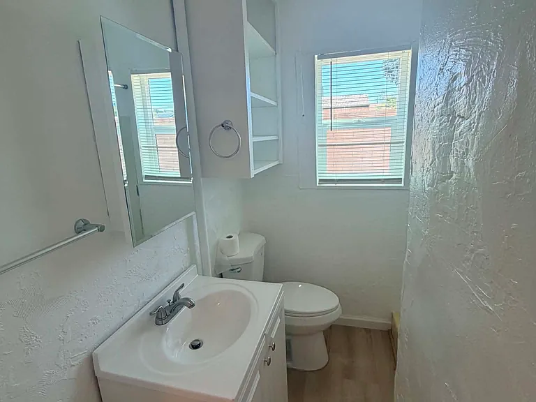 3619 S Clark Ave — Photo 8