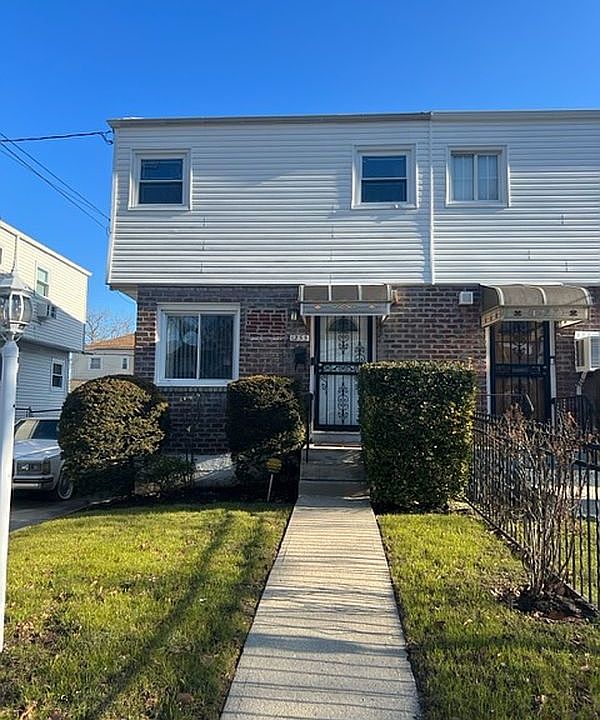 1st image of 1255 E 102nd St