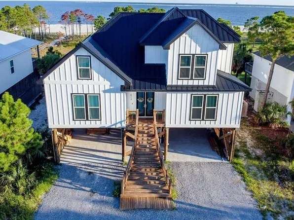 613 Hernando Pl, Dauphin Island, AL 36528