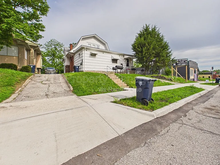 6921 Prospect Ave #C — Photo 18
