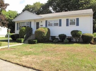5 Rae Cir, Randolph, MA 02368