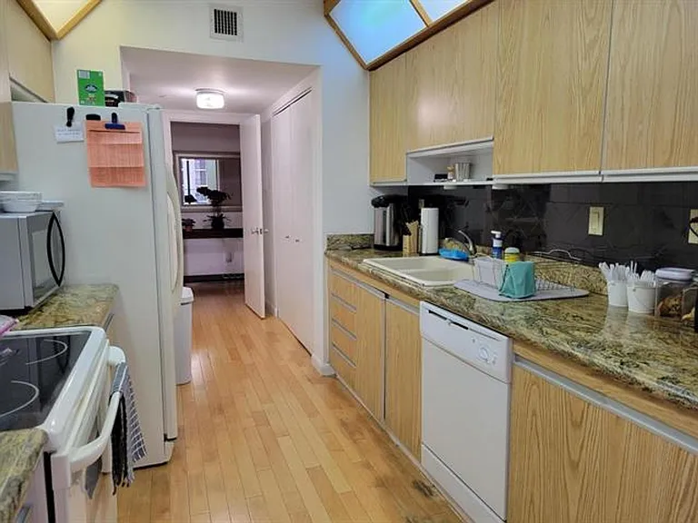 19707 Turnberry Way #CU-14D — Photo 1