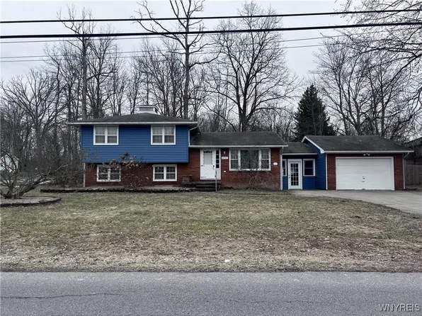 3747 Columbia St, Hamburg, NY 14075