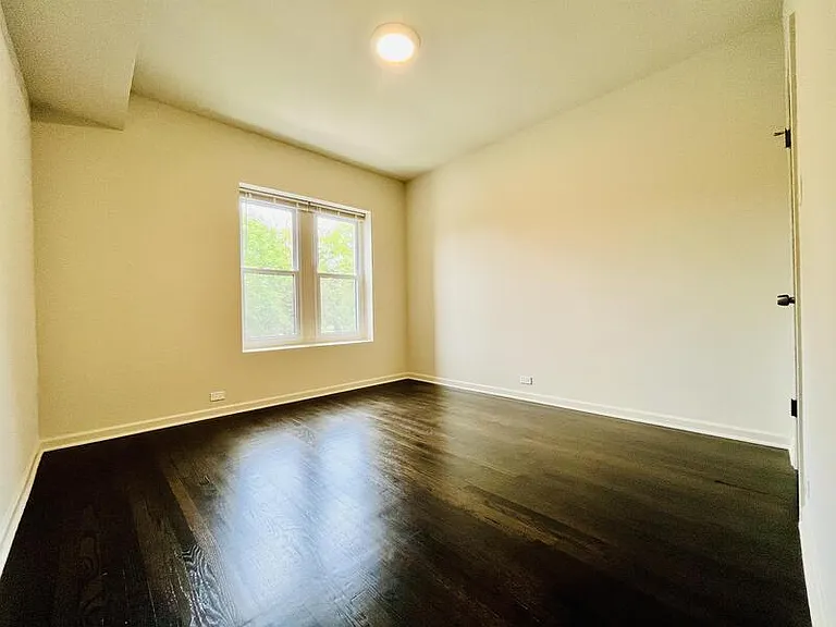 1371 S California Ave #2F — Photo 15
