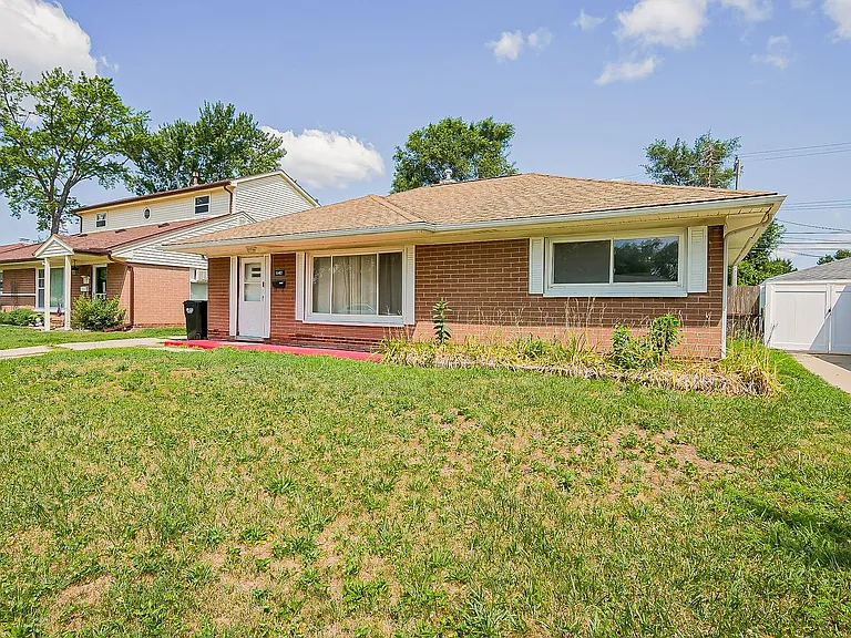 1147 E Brockton Ave — Photo 35