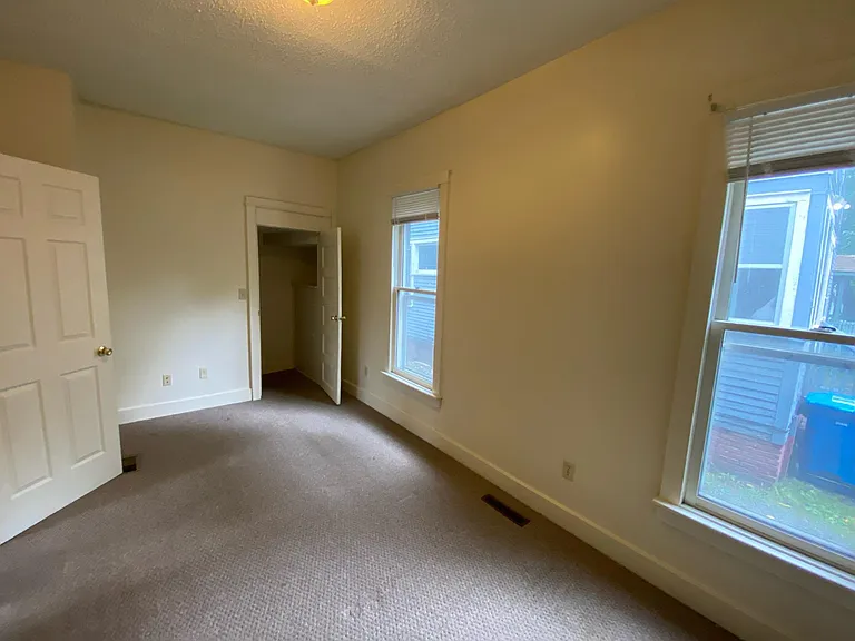 520 Oak St #1 — Photo 6
