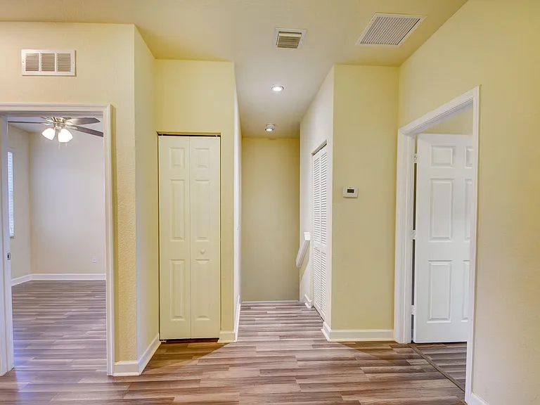 10385 Wellington Parc Dr — Photo 33