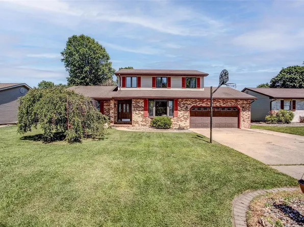 317 Meadow Dr, Bethalto, IL 62010