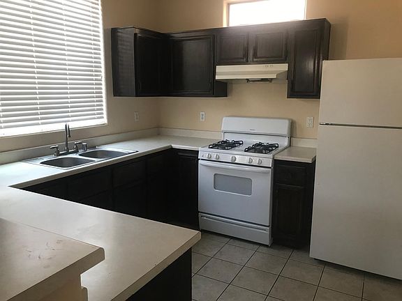 2nd image of 9773 Villa La Mora Ave