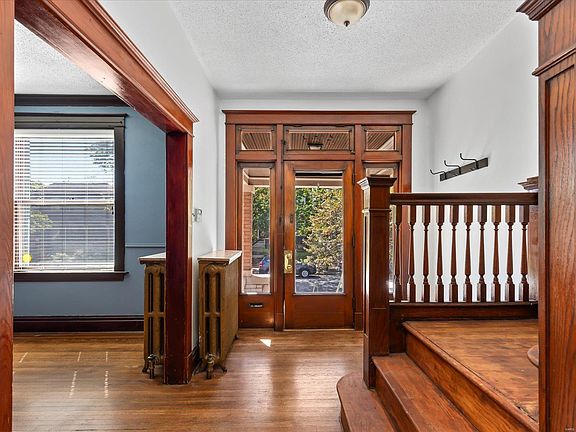 5th image of 4137 Hartford St