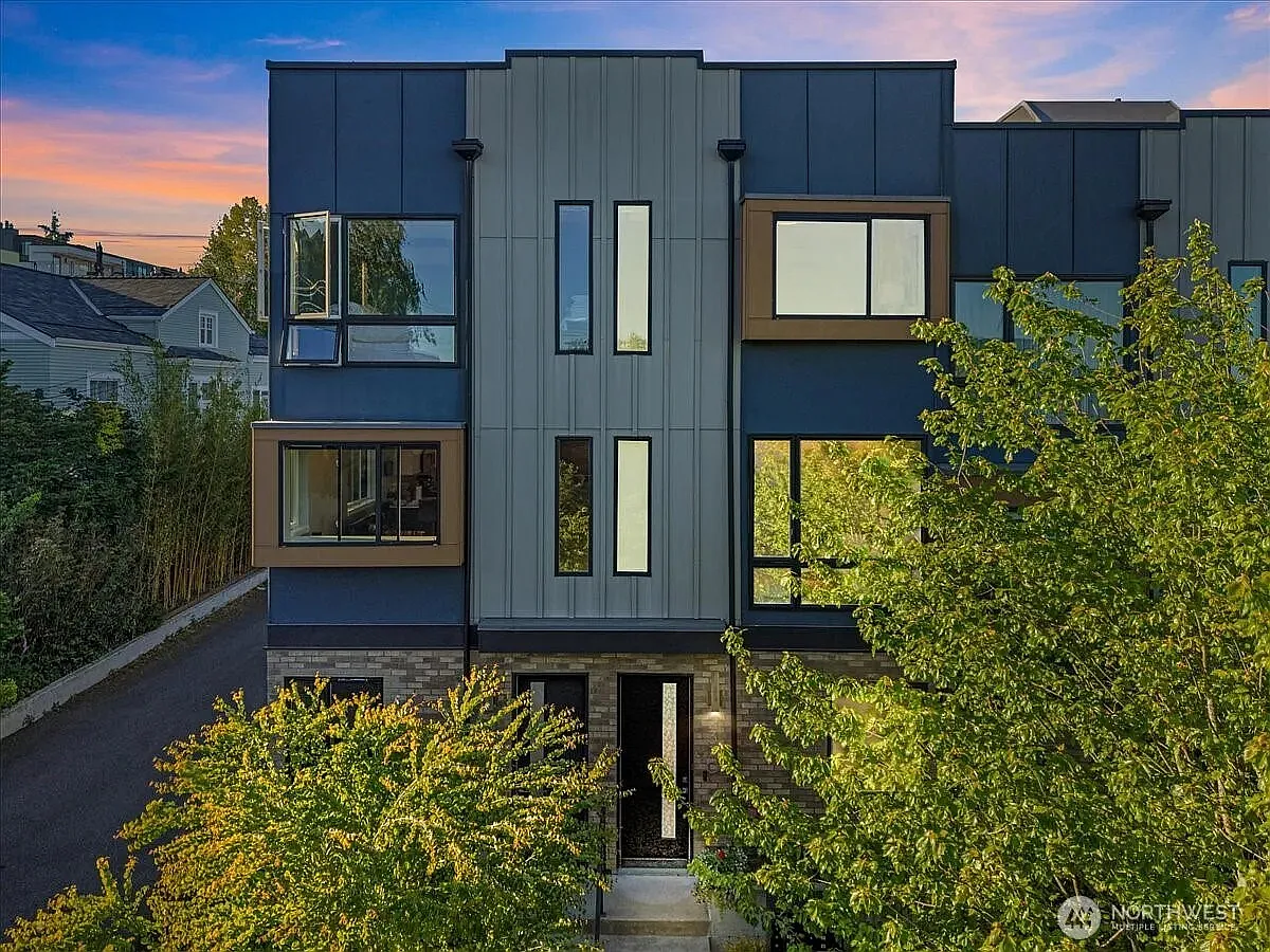 2 bed, 965 sqft, $3,650 — Photo 2