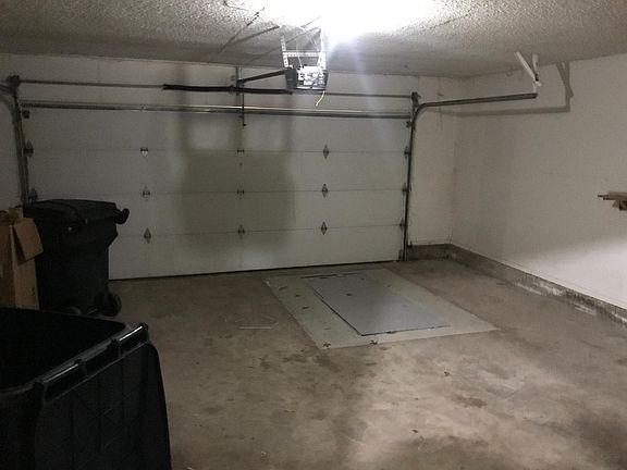 4th image of 11604 Price Dr