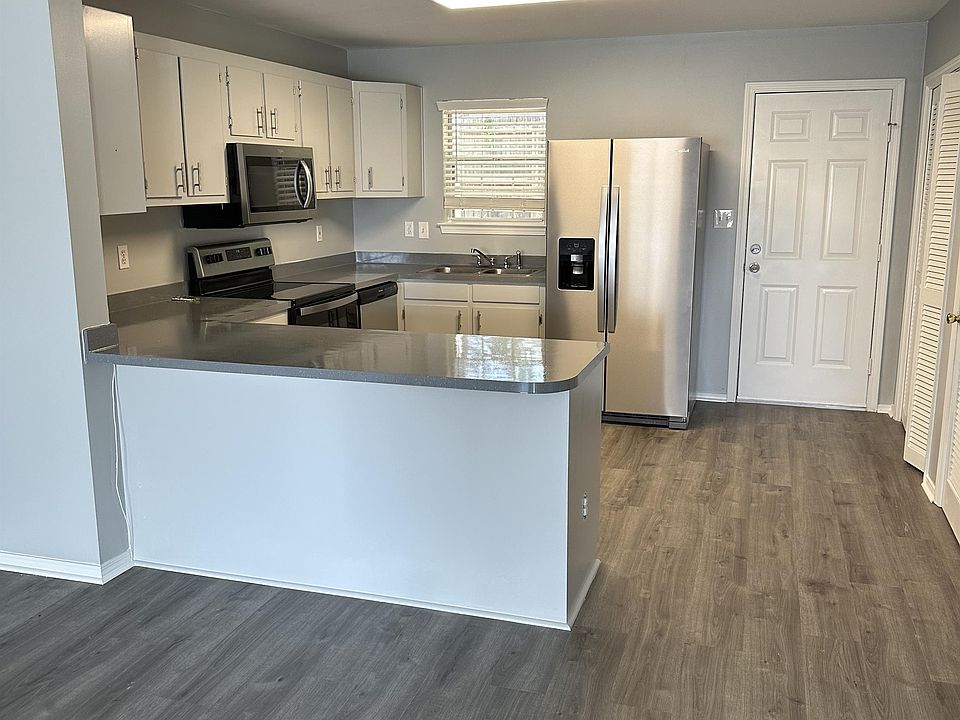 1st image of 6722 Van Buren St #3