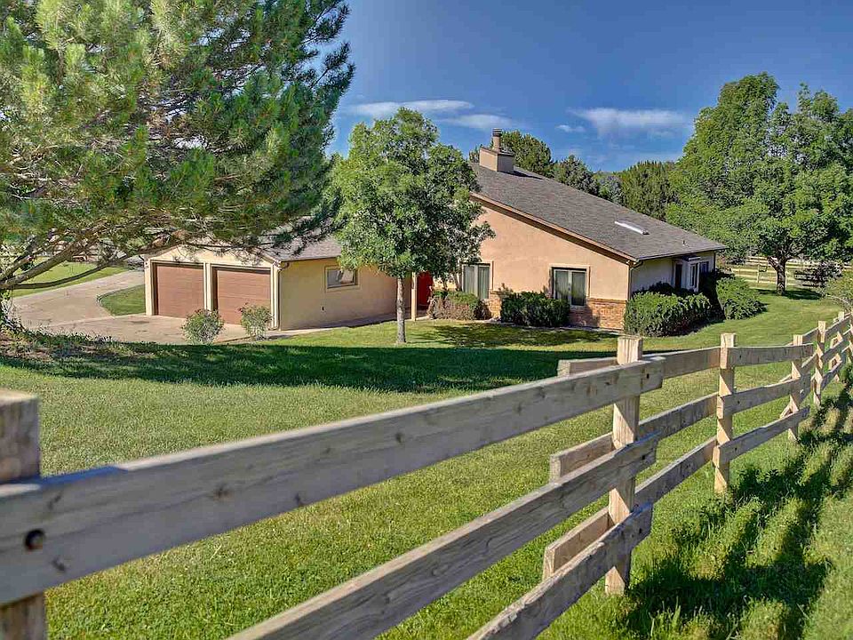 1st image of 684 Canyon Creek Dr