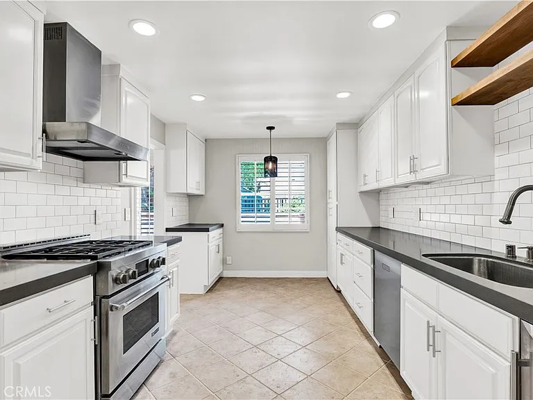 5200 White Oak Ave #52 — Photo 12