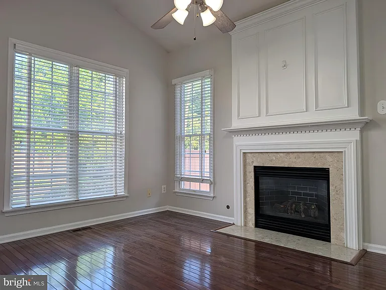 33 Trewbridge Ct — Photo 6