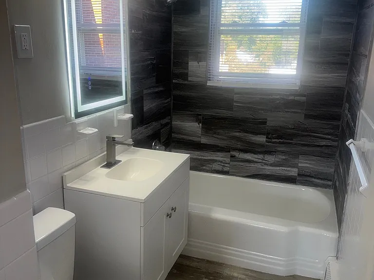 752 New Britain Ave #4 — Photo 9
