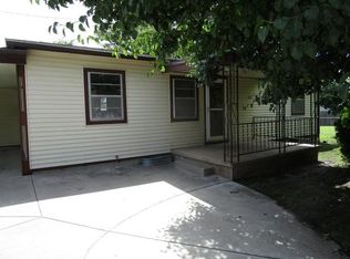411 S 5th St, Colwich, KS 67030