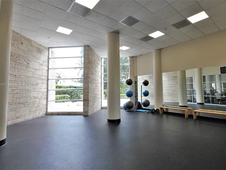 5161 Collins Ave #603 — Photo 33