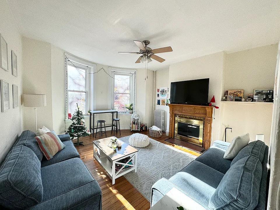 23 Symphony Rd #2
