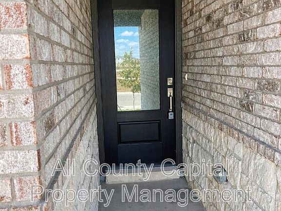 3rd image of 17909 Orchard Oriel Way