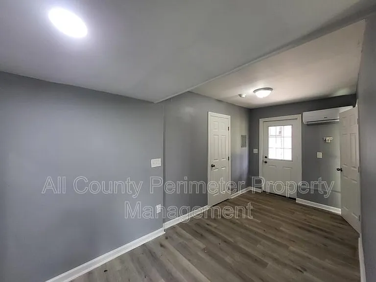 2308 Lakewood Ave SW #D — Photo 5