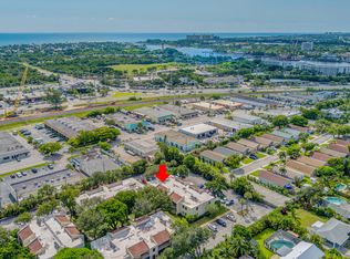 150 Pineview Rd APT L5, Tequesta, FL 33469