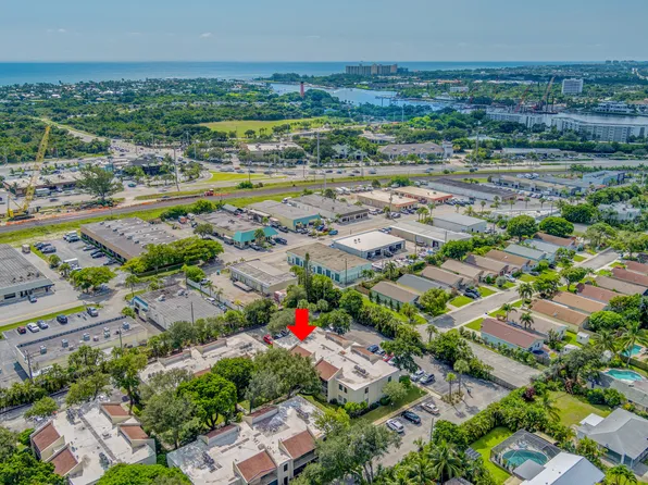 150 Pineview Road #L5, Jupiter, FL 33469