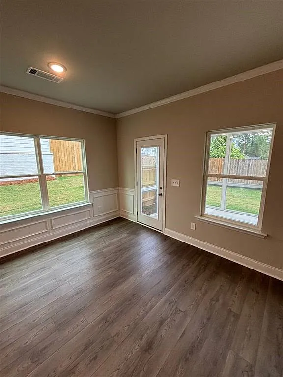 4 bed, 2.5 bath, 2319 sqft, $2,750 — Photo 4