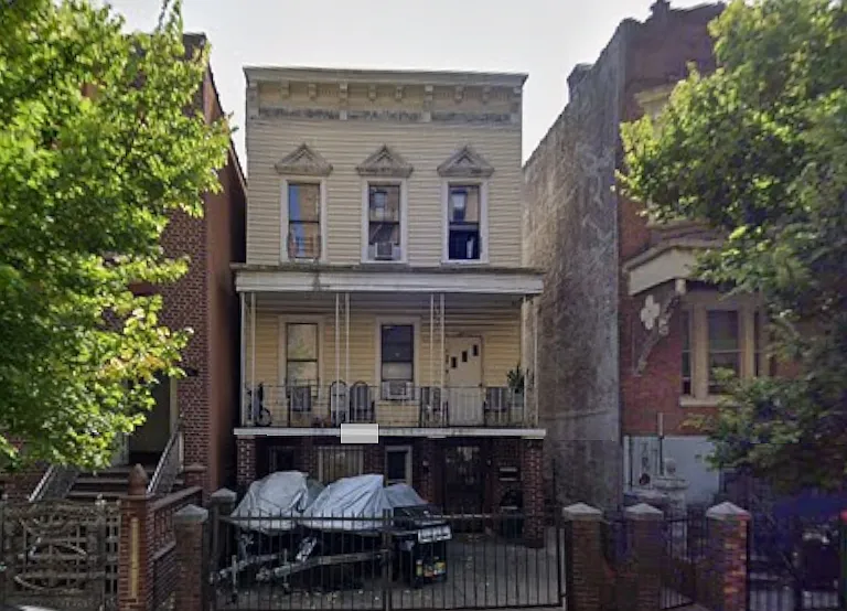 Gleason Ave — Photo 1